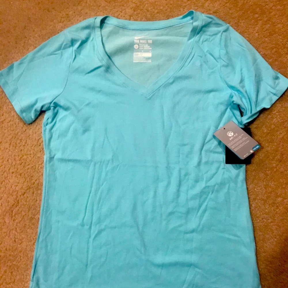 The Nike Tee Women’s Top